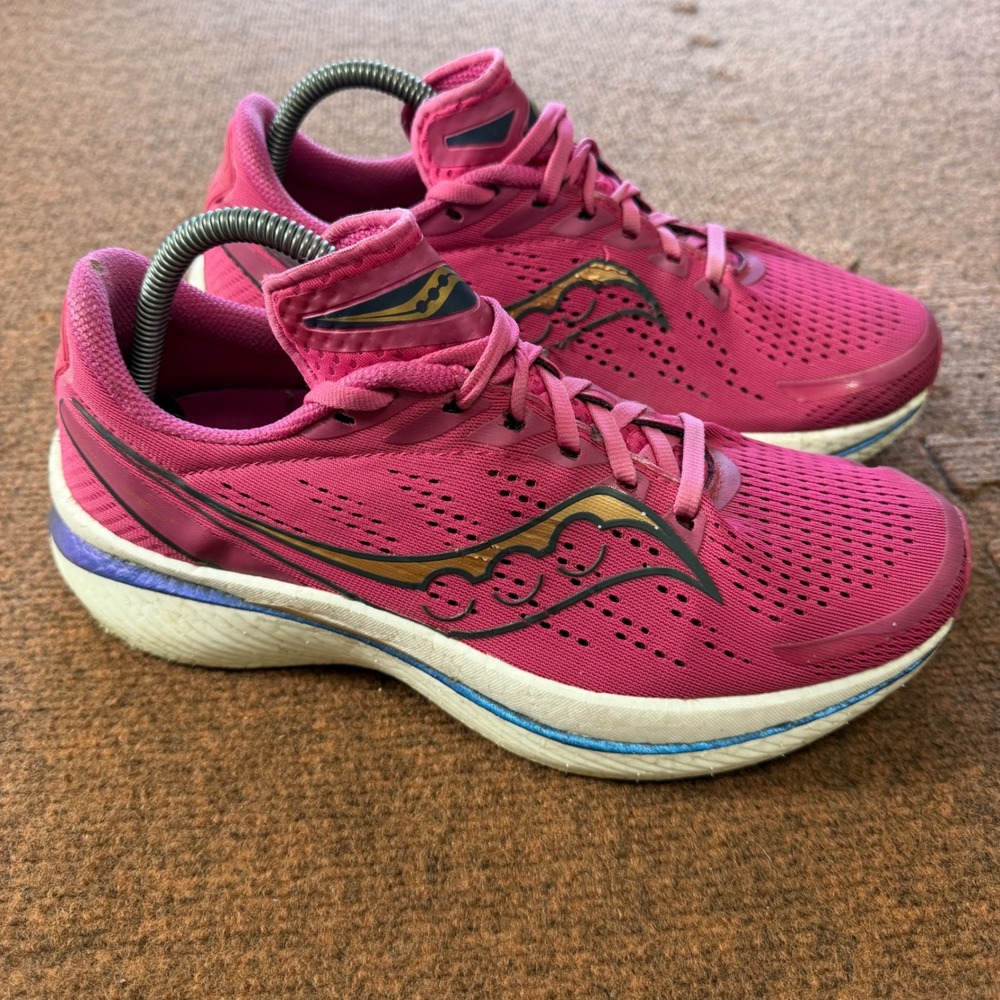 Saucony Endorphin Speed 3 Womens 10.5 Pink Gold Running Shoes S10756-40 B- shoes